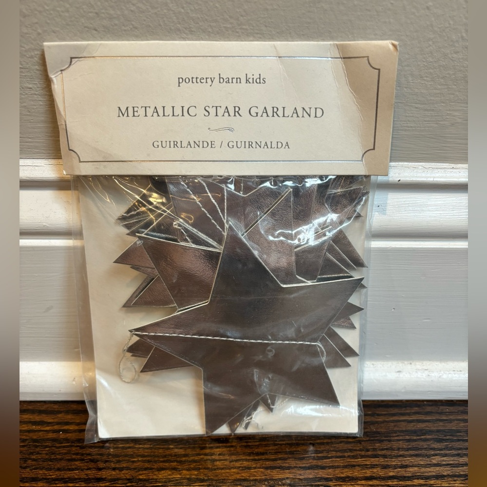 Pottery Barn Kids Metallic Star Garland